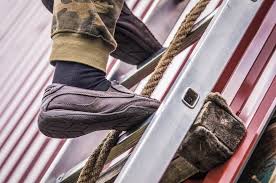 Homeowner DIY vs hiring professional handyman